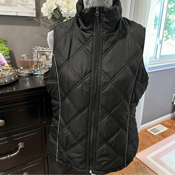 ZKC Collections Black Quilted Puffer Vest with Fleece Lining Women’s Size L - Picture 2 of 16